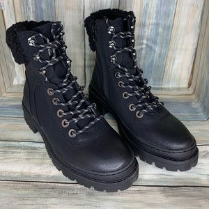 Steve Madden Keystone Boot faux fur lace up ✅
